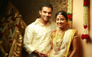 What is the Kasavu Saree, and Why is It Important in Kerala's Culture