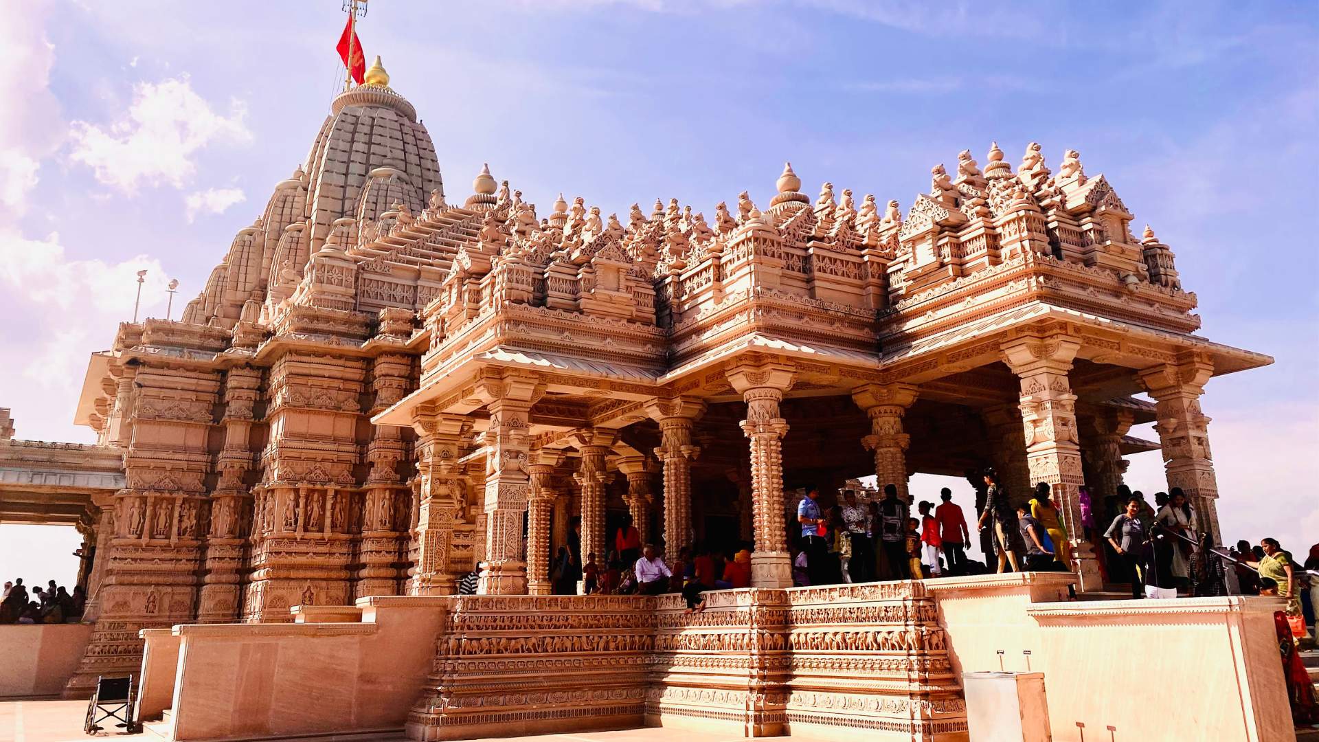 richest temple in india