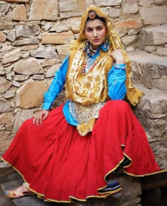 Damaan, Kurti, and Chunder