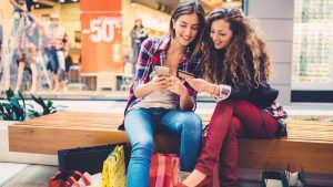 How Do Malls in India Incorporate Entertainment Into the Shopping Experience