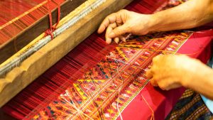 How Does Tamil Nadu’s Weaving Tradition Influence Its Traditional Wear