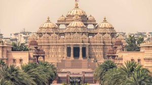 How to Reach Akshardham Temple in Delhi