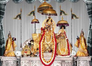 What Are the Timings for Govind Dev Ji Mandir