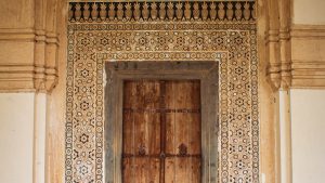 What Are the Top Places to Visit Near Qutub Minar