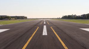 What Are the Runway and Technical Capabilities of the Airport